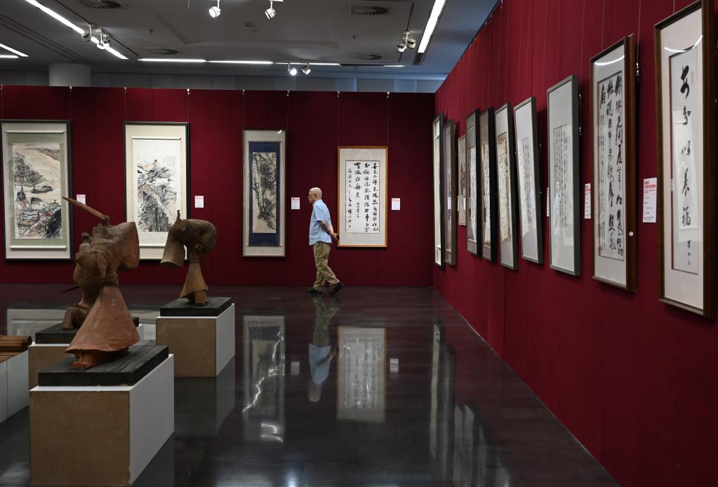 “新時(shí)代(京津冀)藝術(shù)品經(jīng)營(yíng)與管理人才培養”項目結業(yè)成果展在京舉行