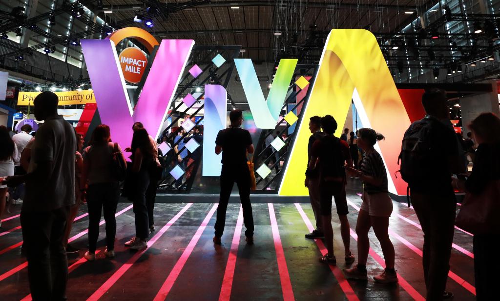 法國巴黎舉行“科技萬(wàn)歲”科技創(chuàng )新展