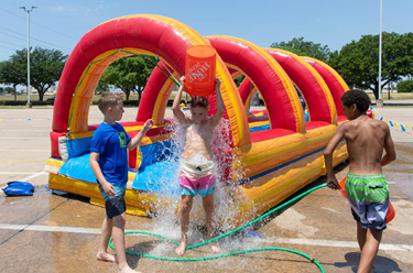 美國得克薩斯州迎來(lái)高溫天氣