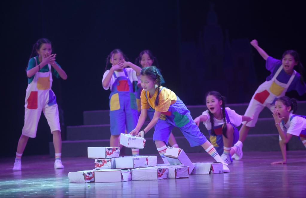 展演才藝 樂(lè )享暑假