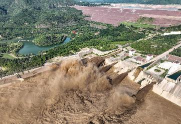 河南濟源:小浪底排沙出庫