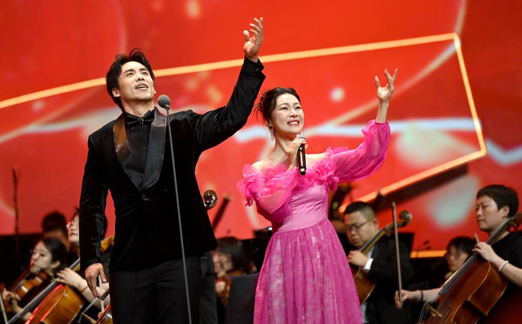 西安:聆聽(tīng)經(jīng)典旋律 汲取精神力量