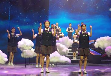 “朝著(zhù)光的方向”網(wǎng)絡(luò )文明之夜晚會(huì )在廈門(mén)舉行