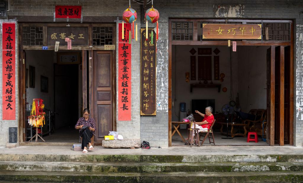 國道之行 從雪山奔向大海丨走進(jìn)“中國繡球之鄉”