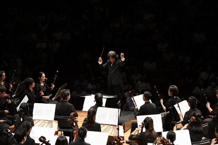 “珠海民族管弦樂(lè )團2023音樂(lè )季”《彭家鵬與珠海民族管弦樂(lè )團》音樂(lè )會(huì )落下帷幕