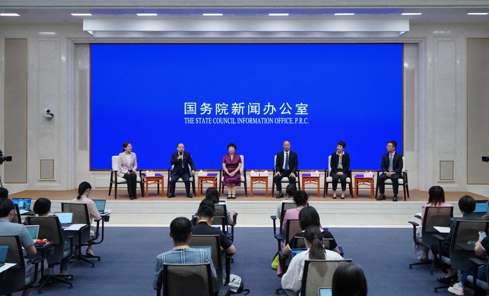 新華全媒+丨國新辦舉行“最美醫生”中外記者見(jiàn)面會(huì )