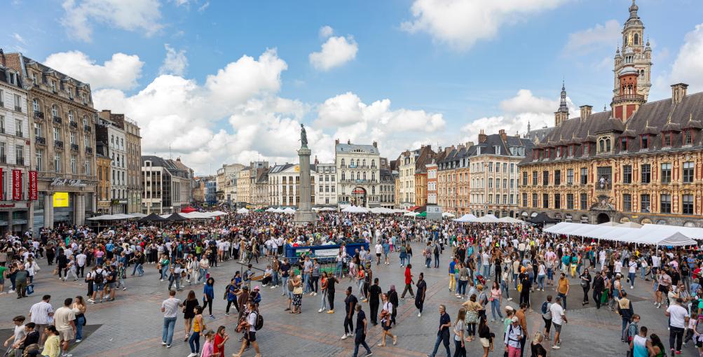 法國里爾：百萬(wàn)游客趕“大集”