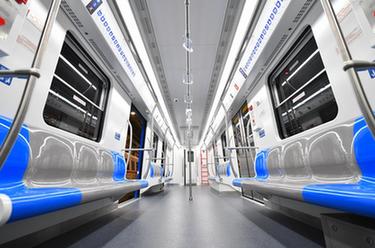 “中國造”首列出口墨西哥城輕軌列車(chē)在湖南株洲下線(xiàn)