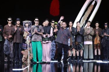 黃剛時(shí)裝發(fā)布會(huì )在京舉行