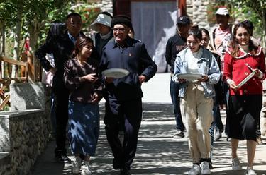 新華全媒+｜一家三代戍邊，塔吉克族人用忠誠書(shū)寫(xiě)愛(ài)國情懷