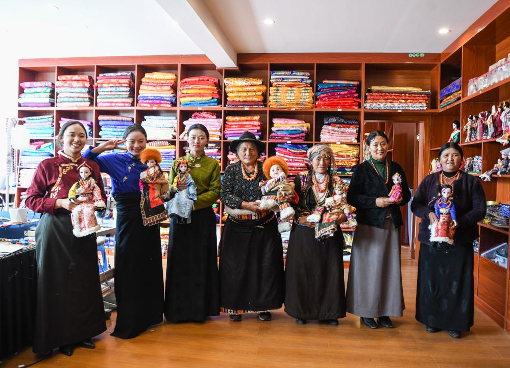 新時(shí)代中國調研行·黃河篇丨黃河畔的“吉祥娃娃”