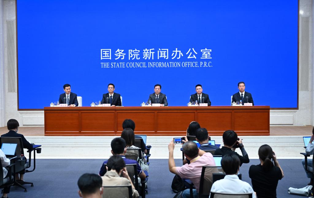 國新辦舉行《關(guān)于進(jìn)一步加強礦山安全生產(chǎn)工作的意見(jiàn)》新聞發(fā)布會(huì )