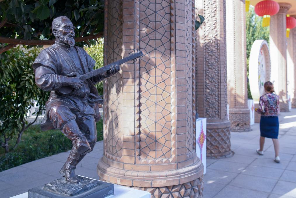 新疆喀什：援疆助力民族樂(lè )器“聲聲不息”