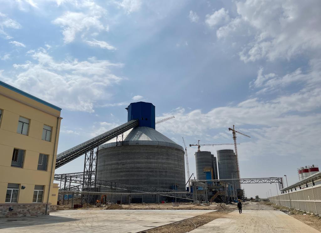 中企在烏茲別克斯坦投資的水泥生產(chǎn)線(xiàn)項目舉行點(diǎn)火儀式