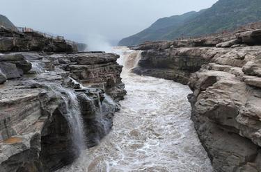 新時(shí)代中國調研行·黃河篇丨壺口瀑布秋日美