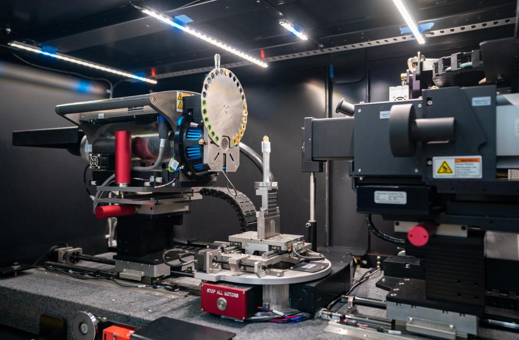 新華全媒+丨拍張CT，看一下5億多年前的化石長(cháng)啥樣！