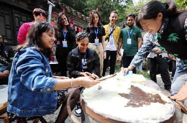留學(xué)生體驗中國鄉村文化