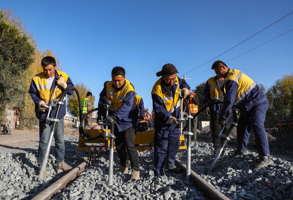 錦承線(xiàn)金溝站-朝陽(yáng)南站區間段轉正線(xiàn)改造封鎖正點(diǎn)開(kāi)通