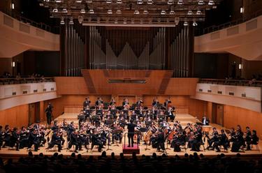 《聆賞經(jīng)典》——“天籟之聲”音樂(lè )會(huì )在京舉行