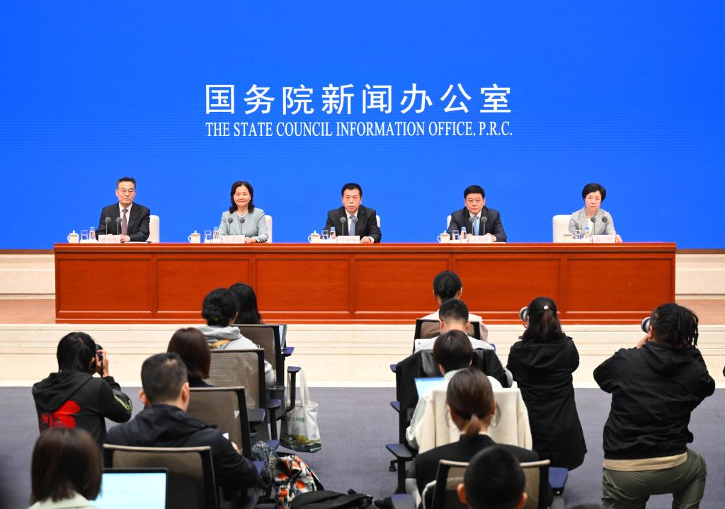 國新辦舉行“權威部門(mén)話(huà)開(kāi)局”系列主題新聞發(fā)布會(huì ) 介紹“推動(dòng)衛生健康事業(yè)高質(zhì)量發(fā)展 護佑人民健康”有關(guān)情況