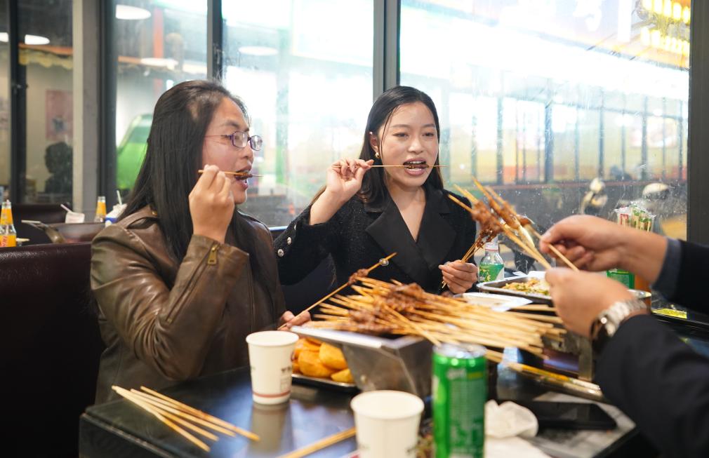 云南昭通：推動(dòng)小肉串燒烤產(chǎn)業(yè)規范化發(fā)展