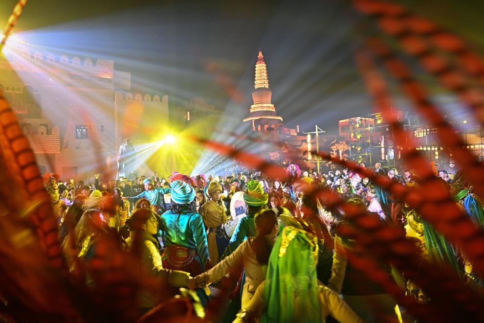 新疆約特干故城：實(shí)景演出呈現絲路西域盛景