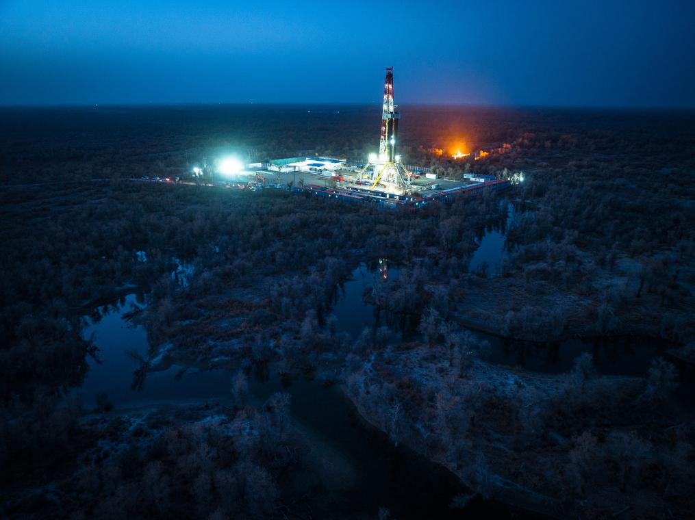 新華全媒+丨9432米！中國石化“深地一號”躍進(jìn)3-3XC井刷新亞洲最深井紀錄