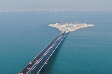 粵港澳大灣區超級工程深中通道主線(xiàn)貫通