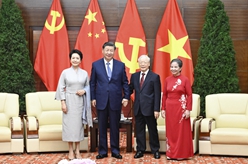 習近平夫婦同越共中央總書(shū)記阮富仲夫婦話(huà)別