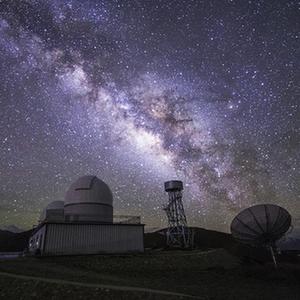 （新華全媒頭條·圖文互動(dòng)）（7）遙望蒼穹 斑斕星河入夢(mèng)來(lái)——國家天文臺阿里觀(guān)測站十年磨一劍探索宇宙奧秘