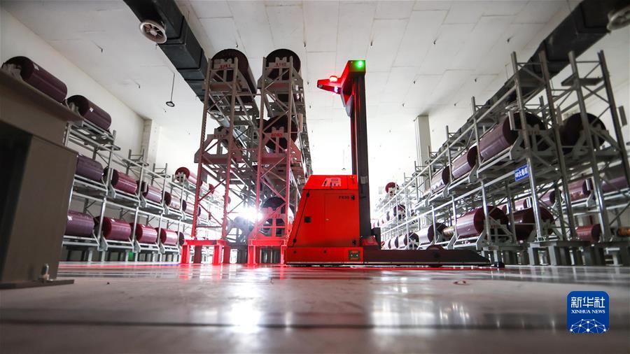 （圖文互動(dòng)）（15）“中國經(jīng)濟發(fā)展前景一定會(huì )更加光明”——習近平總書(shū)記引領(lǐng)統籌推進(jìn)高質(zhì)量發(fā)展和高水平安全述評