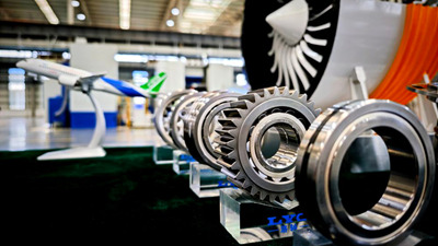 第1視點(diǎn)丨跟隨總書(shū)記走進(jìn)洛陽(yáng)軸承集團 了解先進(jìn)制造業(yè)發(fā)展