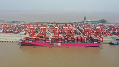 港口轉起來(lái)，貨物動(dòng)起來(lái)——洋山深水港目擊記