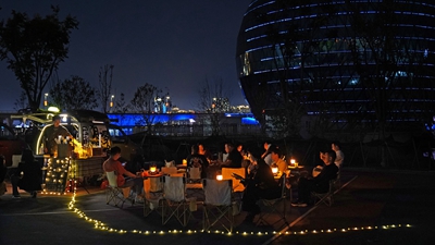 三個(gè)年輕人的“移動(dòng)創(chuàng  )業(yè)小攤”