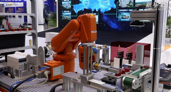 科技觸手可及 全景式探訪(fǎng)“5G+工業(yè)互聯(lián)網(wǎng)”