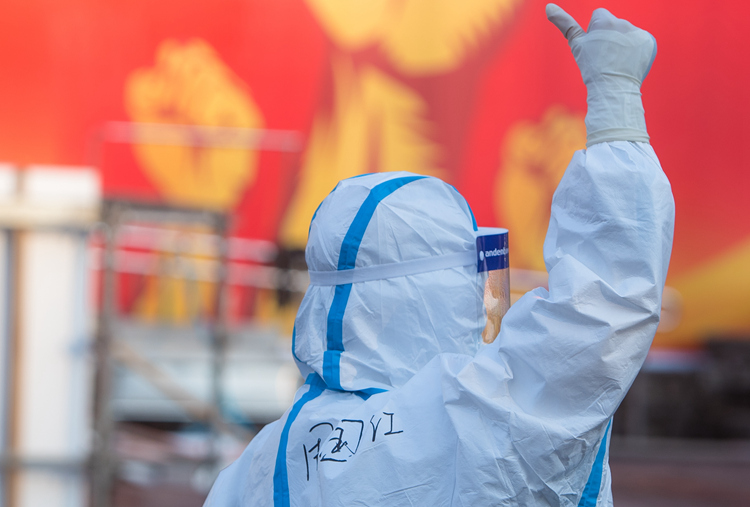 新華社評論員:牢記中國共產(chǎn)黨是什么、要干什么