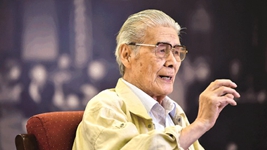 追記“七一勛章”獲得者藍天野：大地是沉郁的，“戲要落在地上”