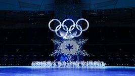 非凡十年看優(yōu)勢丨冰雪盛會(huì )，書(shū)寫(xiě)下精彩的中國答卷