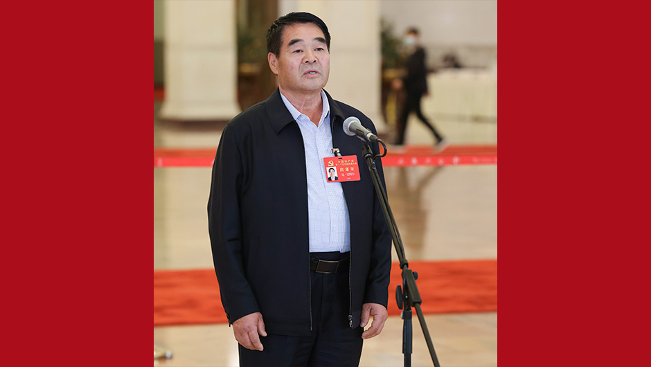 廷·巴特爾代表接受采訪(fǎng)