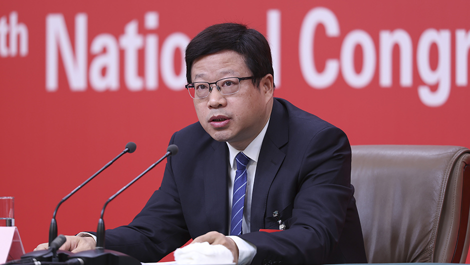 叢亮在記者招待會(huì )上