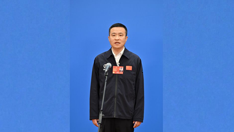 全國人大代表孫澤洲接受媒體采訪(fǎng)”