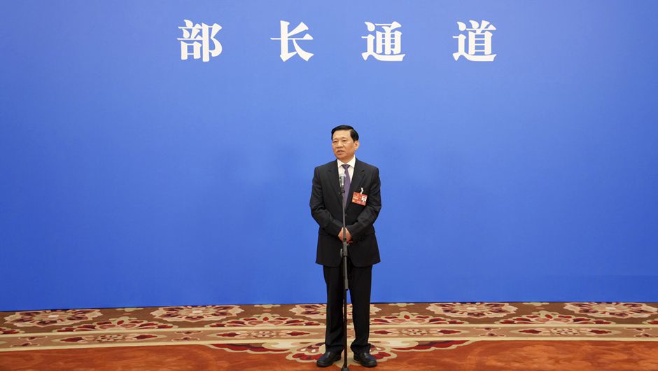 應急管理部部長(cháng)王祥喜接受媒體采訪(fǎng)