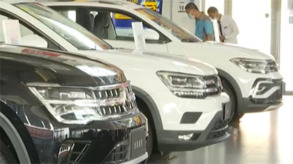 全球汽車(chē)業(yè)“芯荒”：“金九銀十”提車(chē)延期加價(jià)售賣(mài)普遍