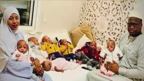 全球首例九胞胎“全家福”走紅網(wǎng)絡(luò )