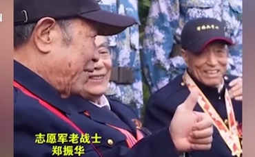 淚目！吃?xún)鐾炼沟闹驹杠娎媳鴩L到了自熱食品