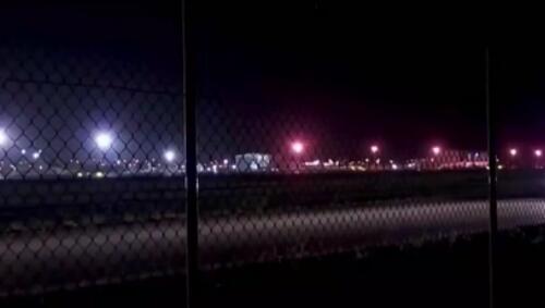 荒唐！飛機迫降西班牙小島多人趁機“非法入境”