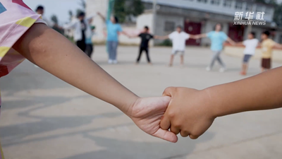 安徽阜陽(yáng):志愿者點(diǎn)亮孩子們的“七彩假期”