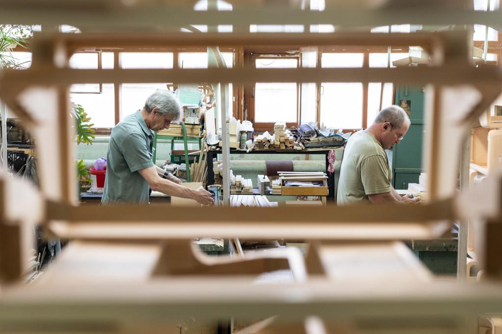 俄羅斯:制作巴揚手風(fēng)琴